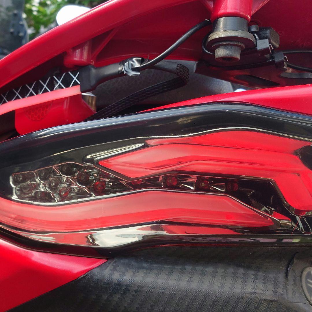 シグナスx 3型社外テールランプウインカーセット ファイバー