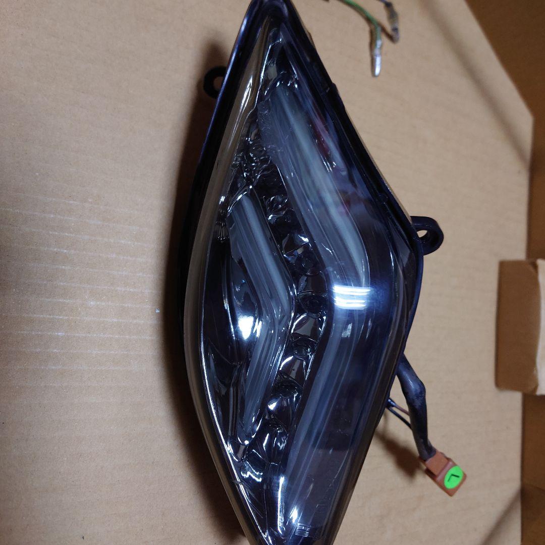 シグナスx 3型社外テールランプウインカーセット ファイバー