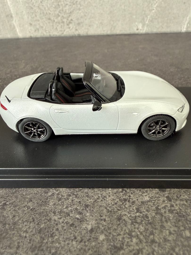 【美品】　マツダ　NDロードスター　1/43スケール　ミニカー