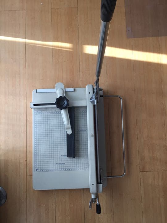 大型裁断機 MIクリエーションズ（マイツ） 強力裁断機 MC-4205 約400枚対応 MAITZ