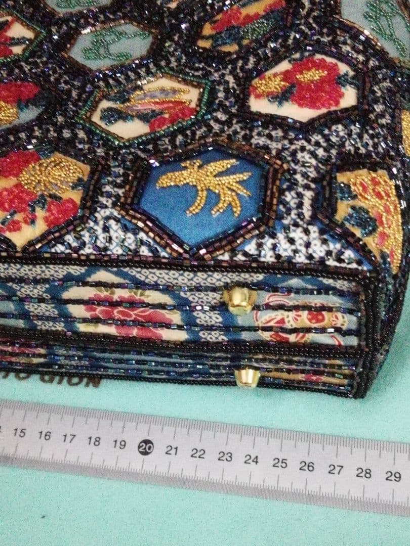 祇園老舗　香鳥屋　ビーズ刺繍バッグ