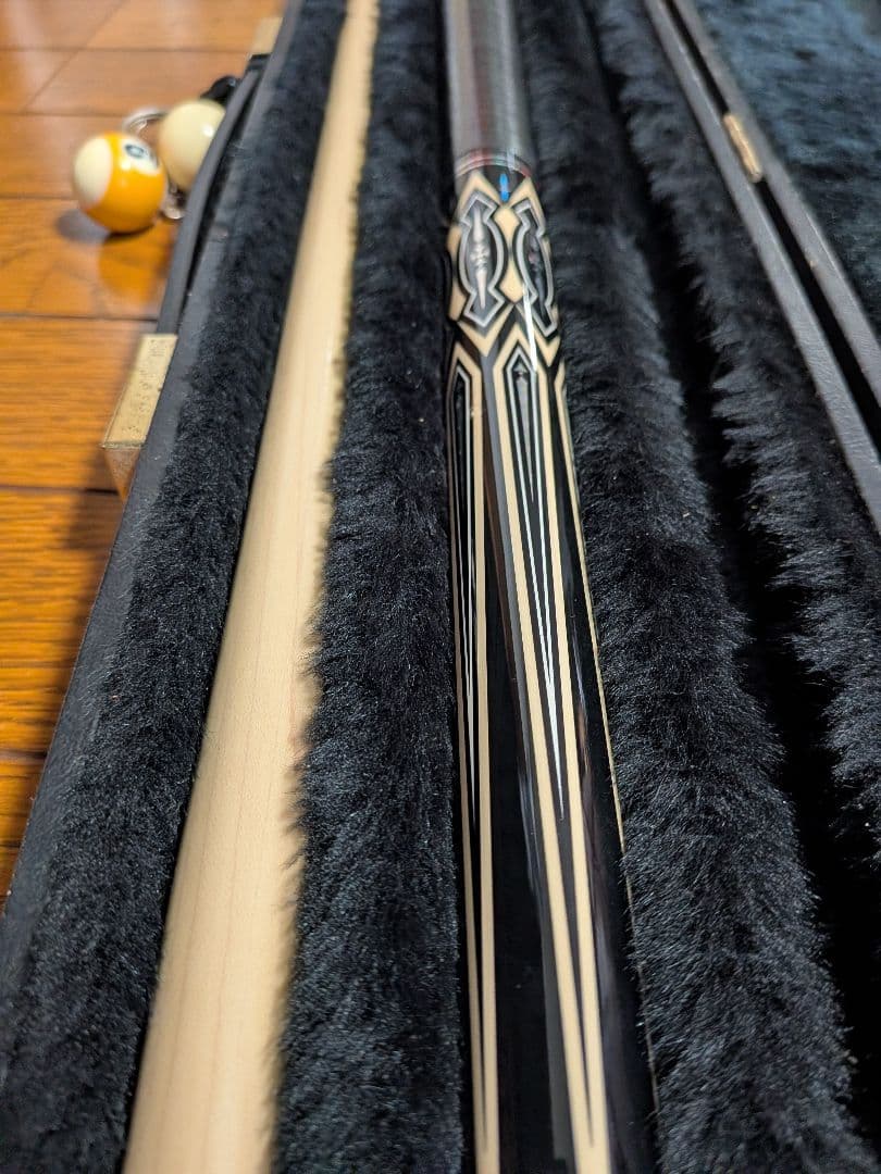 キューテック ビリヤードキュー （ケース付き）