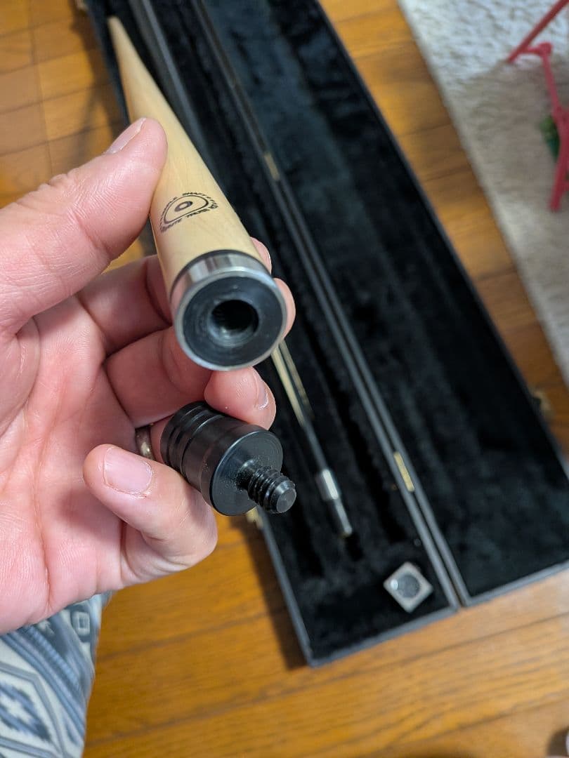 キューテック ビリヤードキュー （ケース付き）