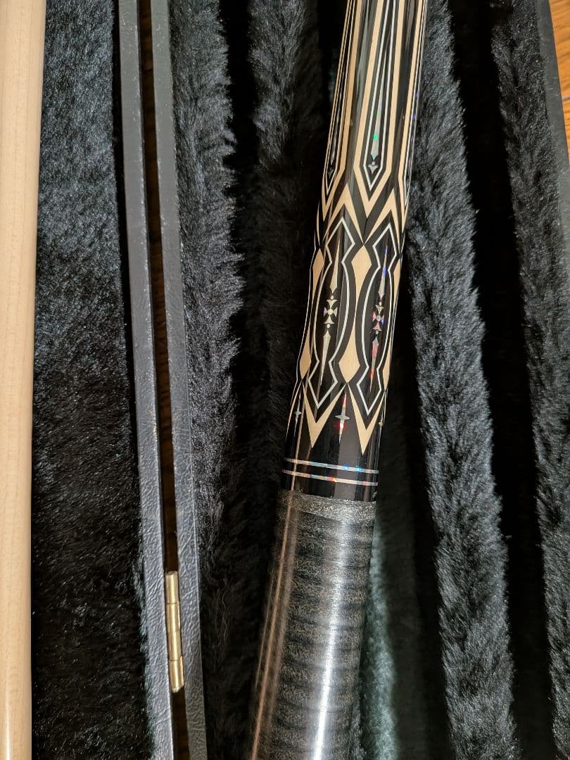 キューテック ビリヤードキュー （ケース付き）