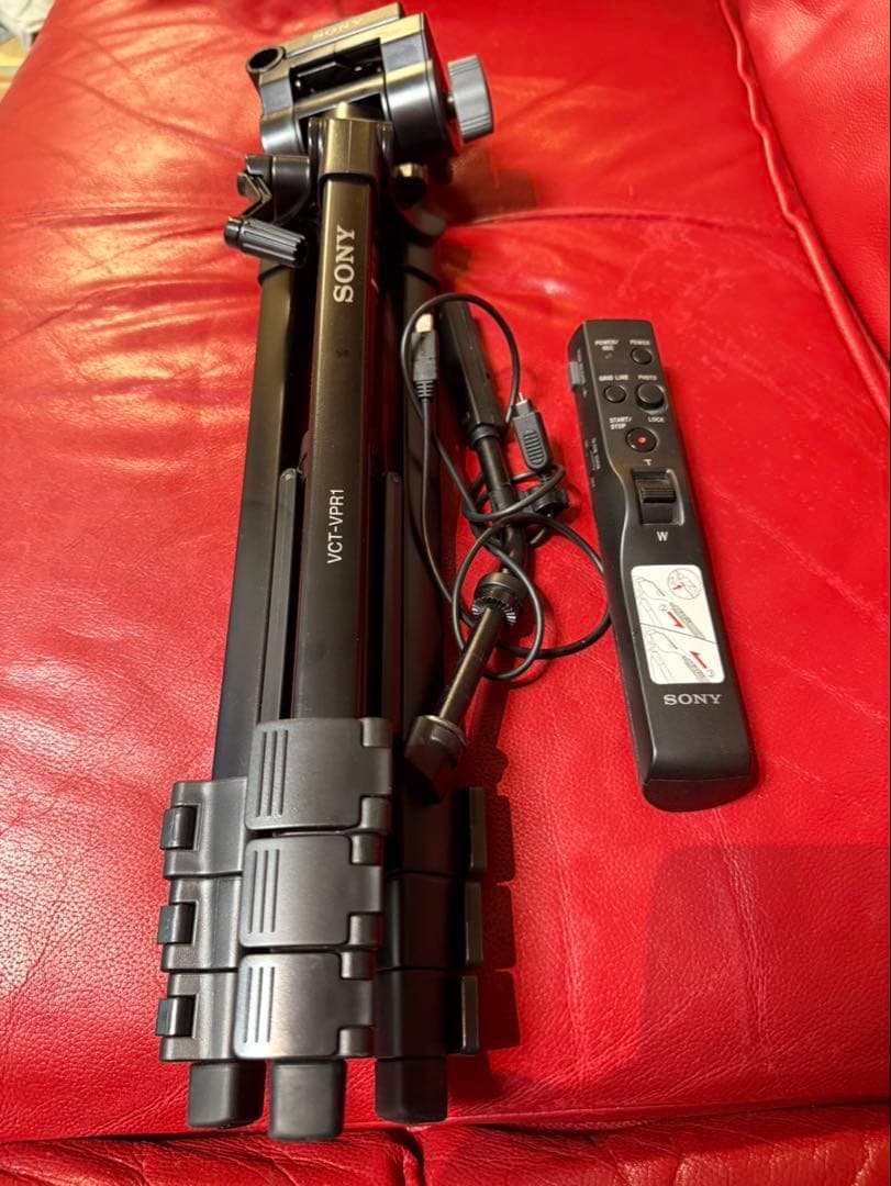 SONY FDR-AX700 4Kビデオカメラ 本体 +専用三脚