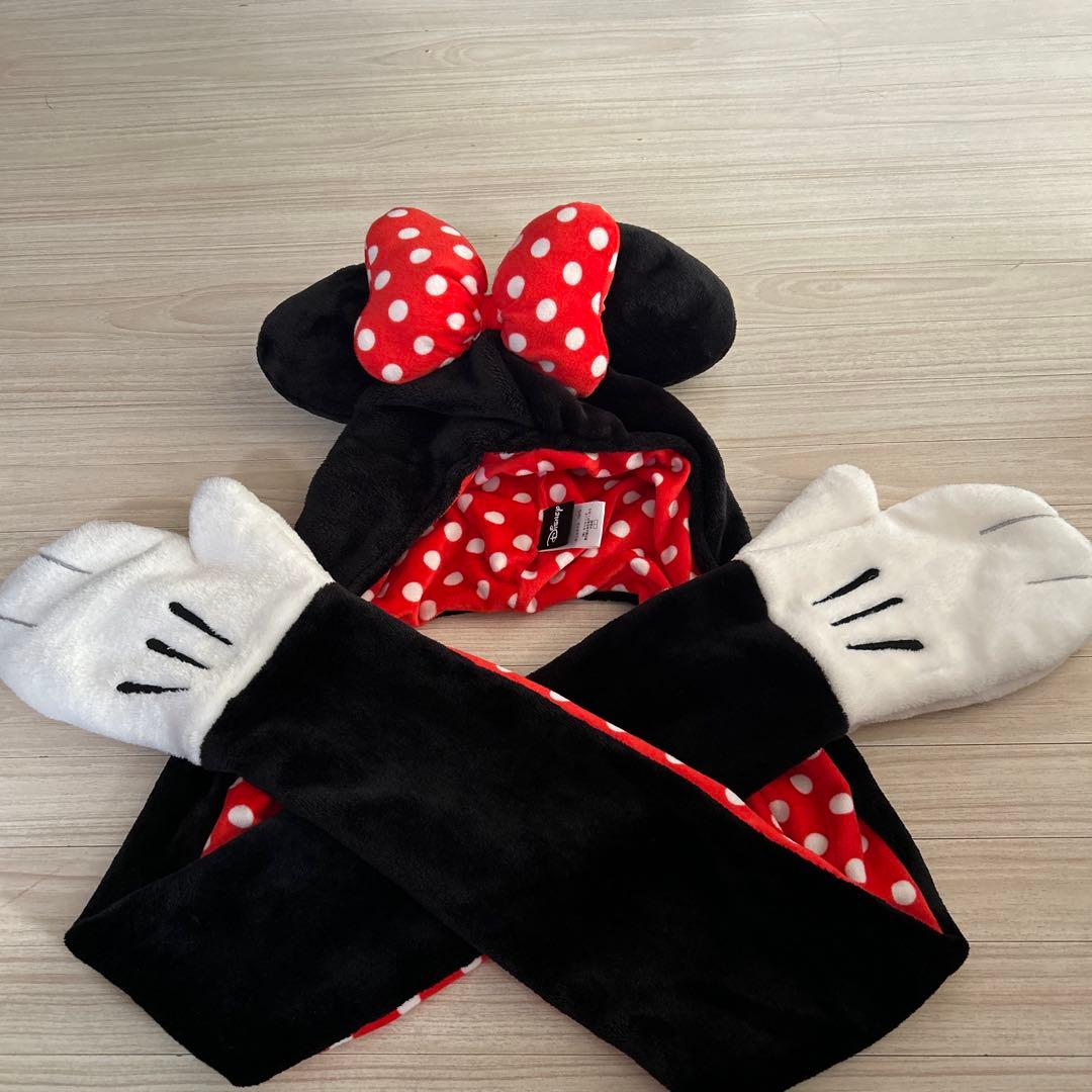 新品未使用！ディズニーリゾートミニーマウス マフラーファンキャップ
