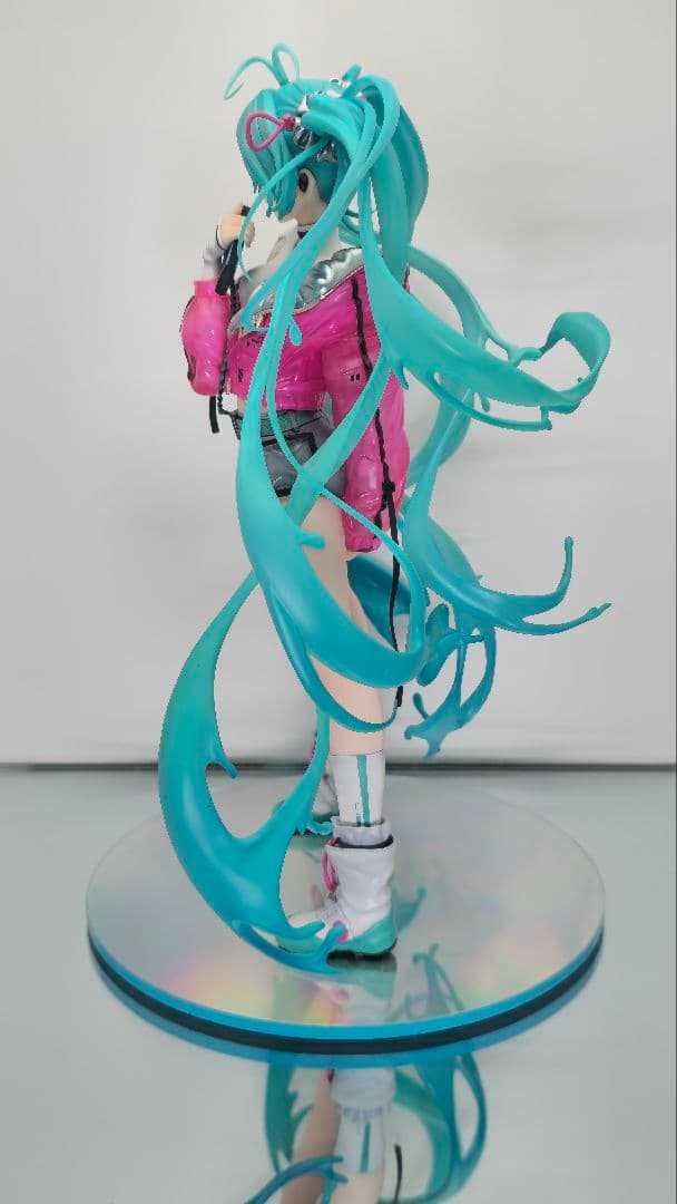 初音ミク　with SOLWA　フィギュア　米山舞　コラボ　VOCALOID