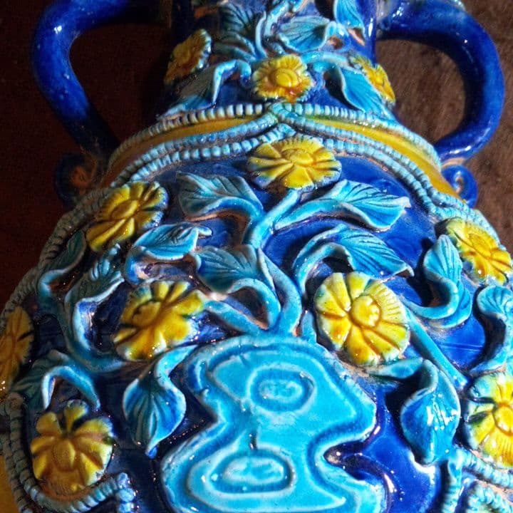 中国陶磁器　法花　浮き彫り壺　逸品