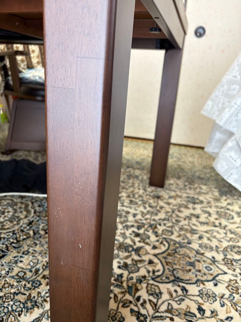 大幅値下げ!こたつ付きダイニングテーブル　回転椅子2セット