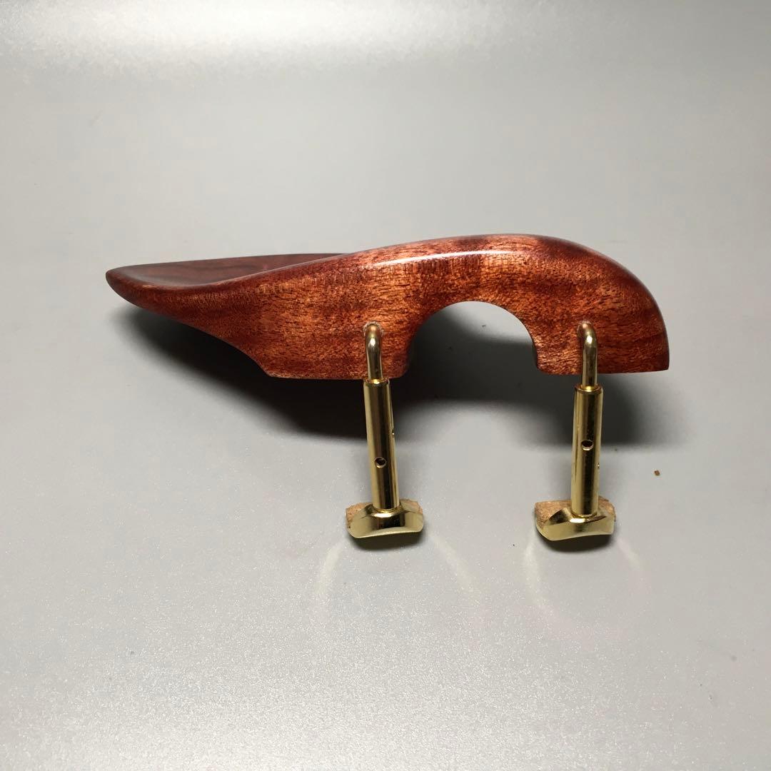 バイオリン用顎当て　ハードメイプル　キルテッド　スカーレット染めスドラド