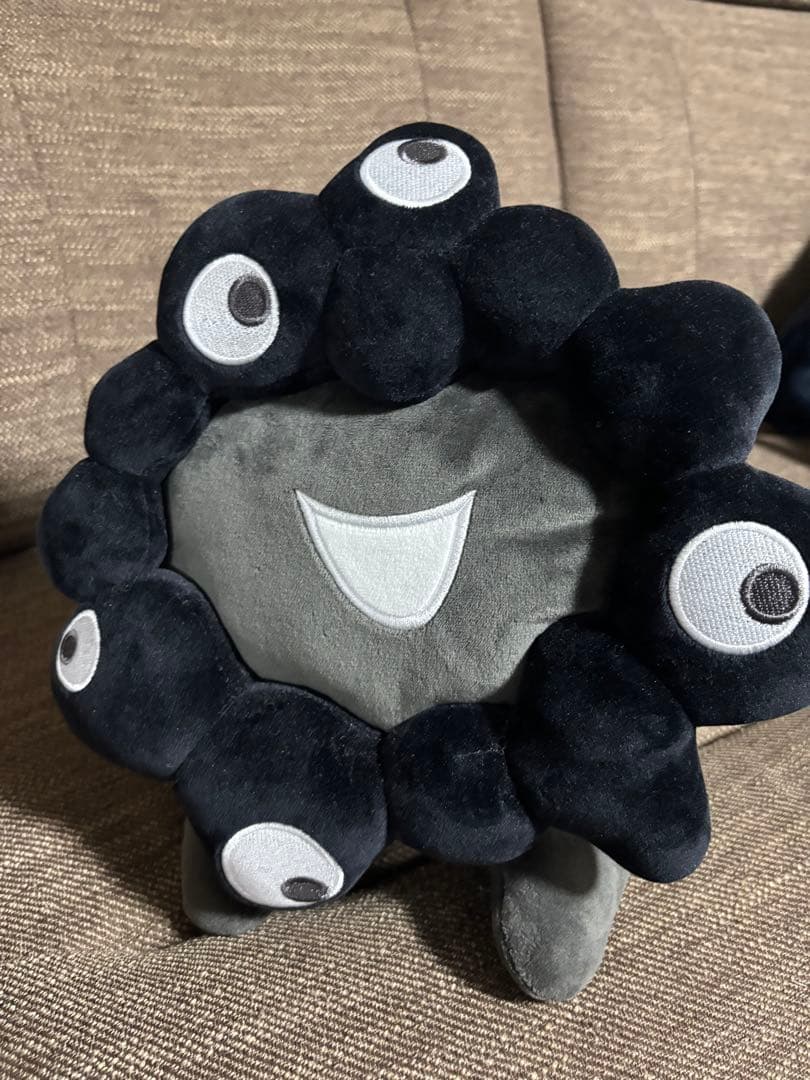 新品 Lサイズ 黒ミャクミャク ぬいぐるみ