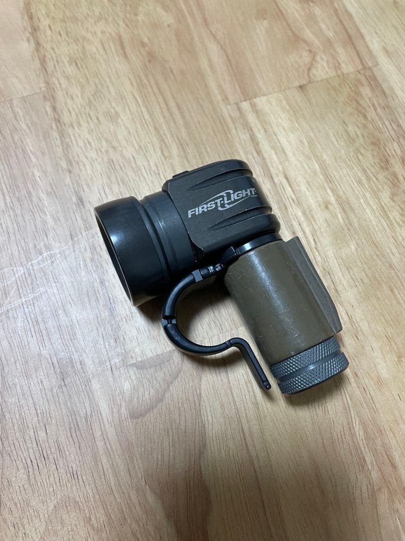 Tomahawk NV Tactical Lightファーストライト製トマホーク