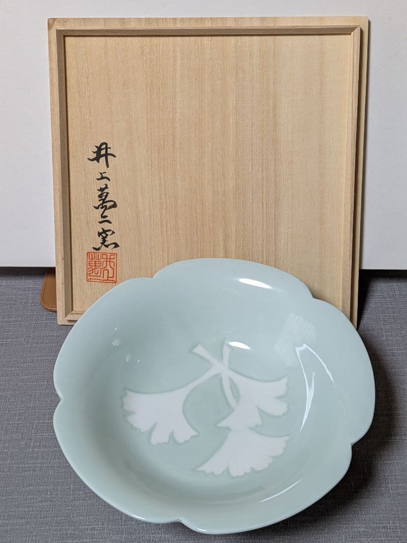 人間国宝 井上萬二窯 青白磁公孫樹文 菓子鉢 - メルカリ