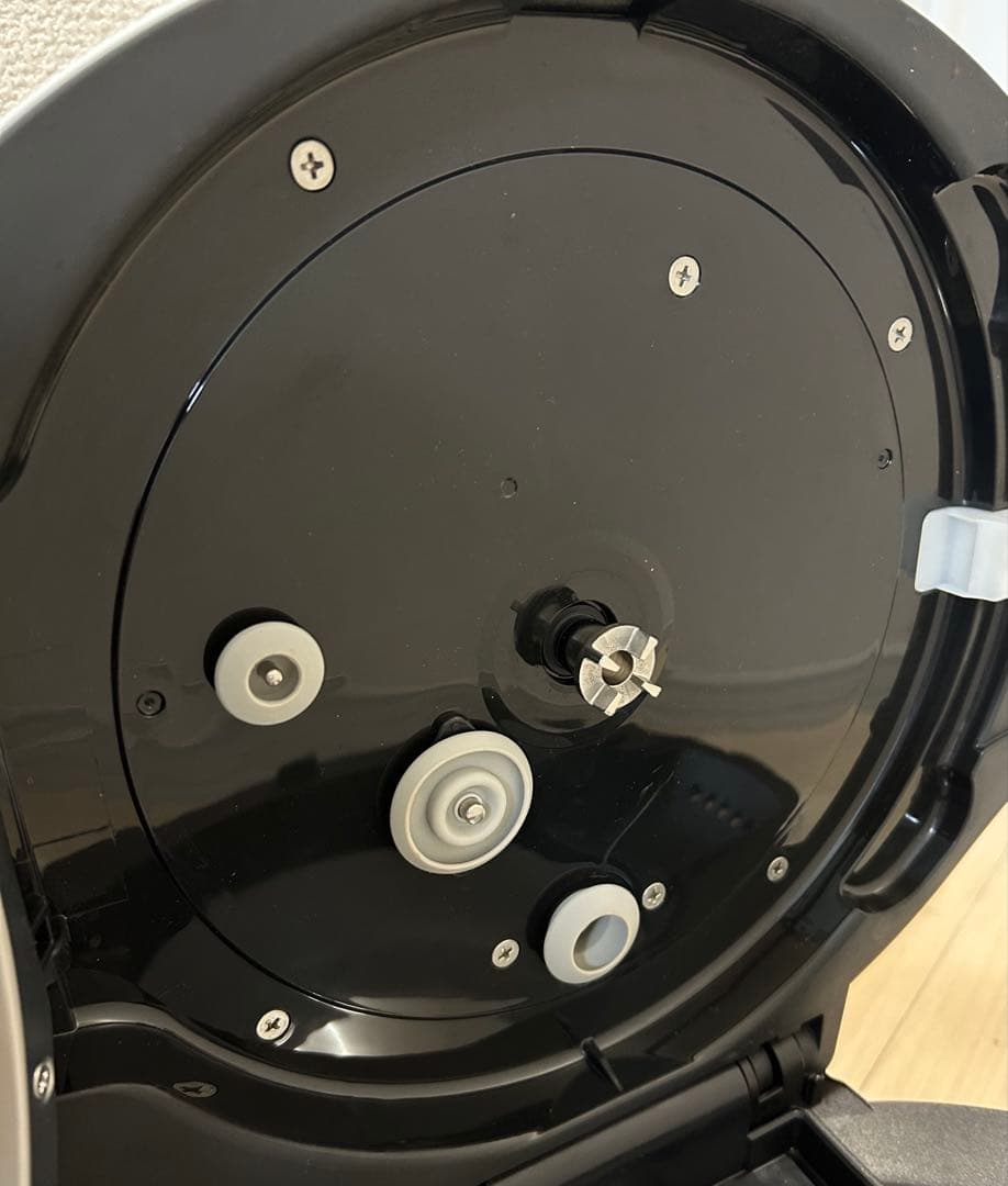 SHARP シャープ ヘルシオ ホットクック 2.4L KN-HW24E-W