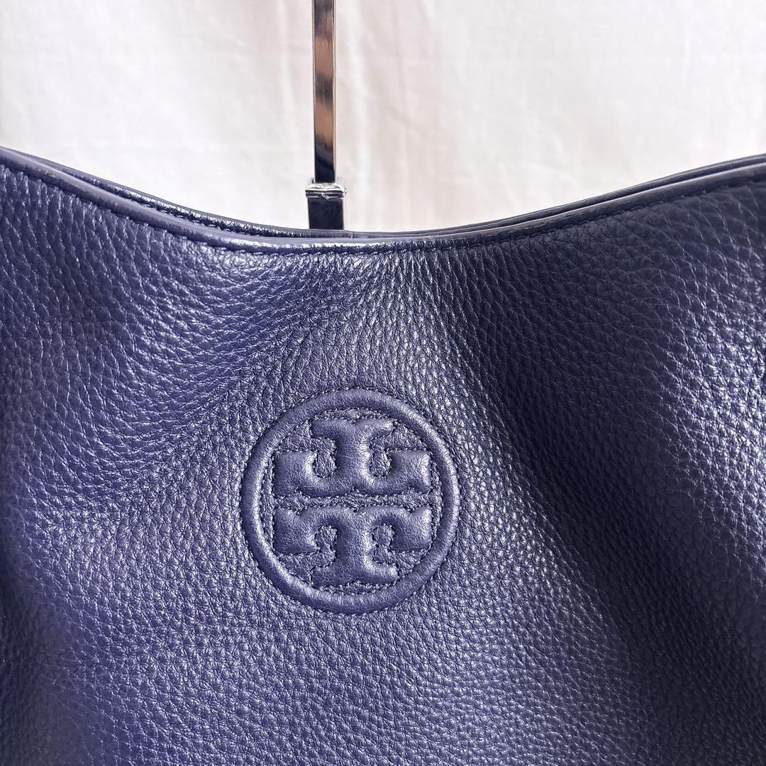 TORY BURCH チェーン トートバッグ シボ革 レザー ネイビー A4