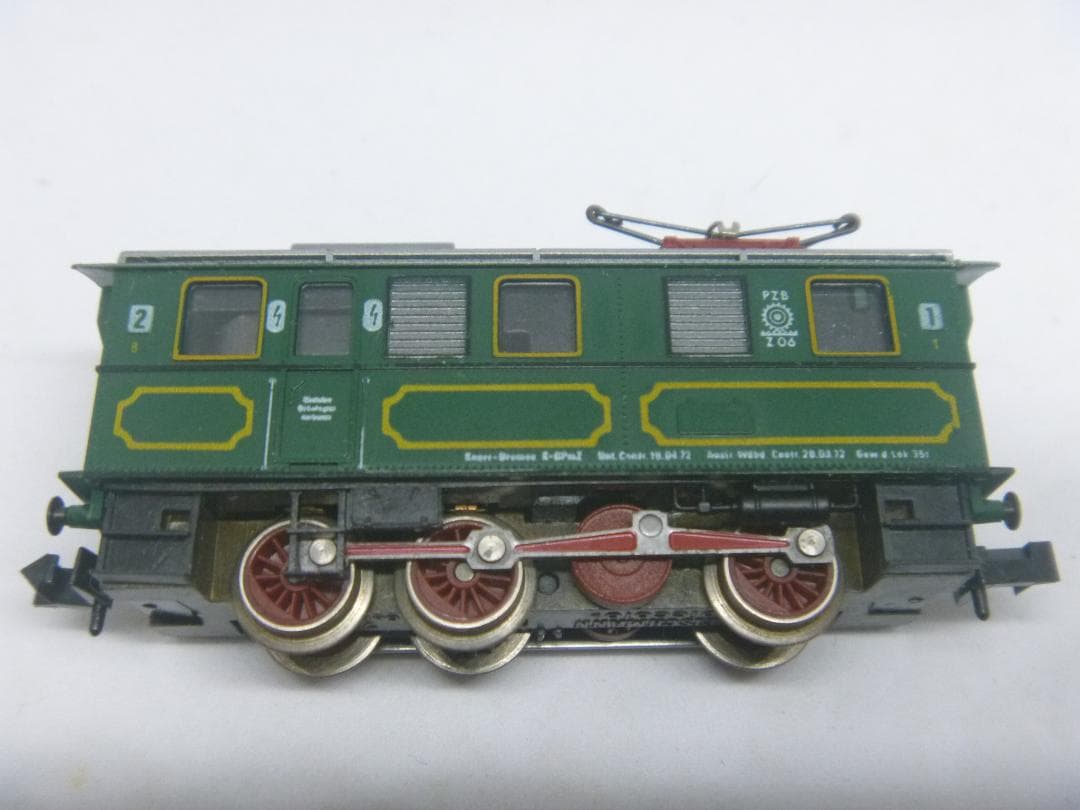 Nゲージ アプト式 3軸 電気機関車(フライシュマン)