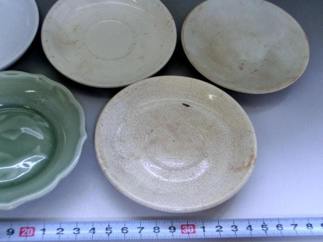 皿□古い中国時代物小皿7枚セット 古い白磁 青磁 三彩 白釉