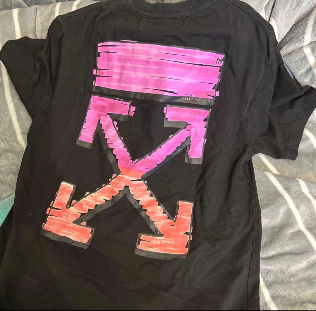 Off-White ブラック Tシャツ グラフィディー - メルカリ