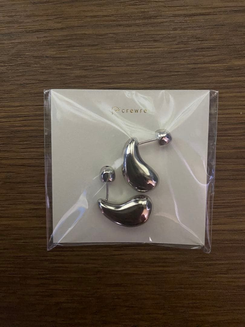 crewreクルーレ グロッシーペブルピアス シルバーの通販はau PAY