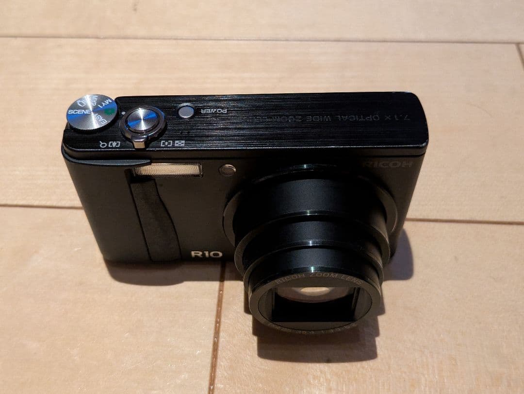 RICOH R10 コンパクトデジタルカメラ