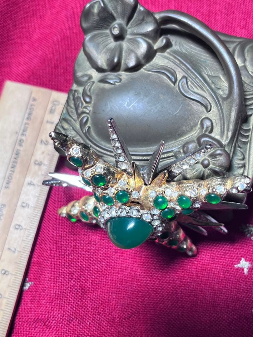 CADORO Jewel Co. 70s vintage brooch