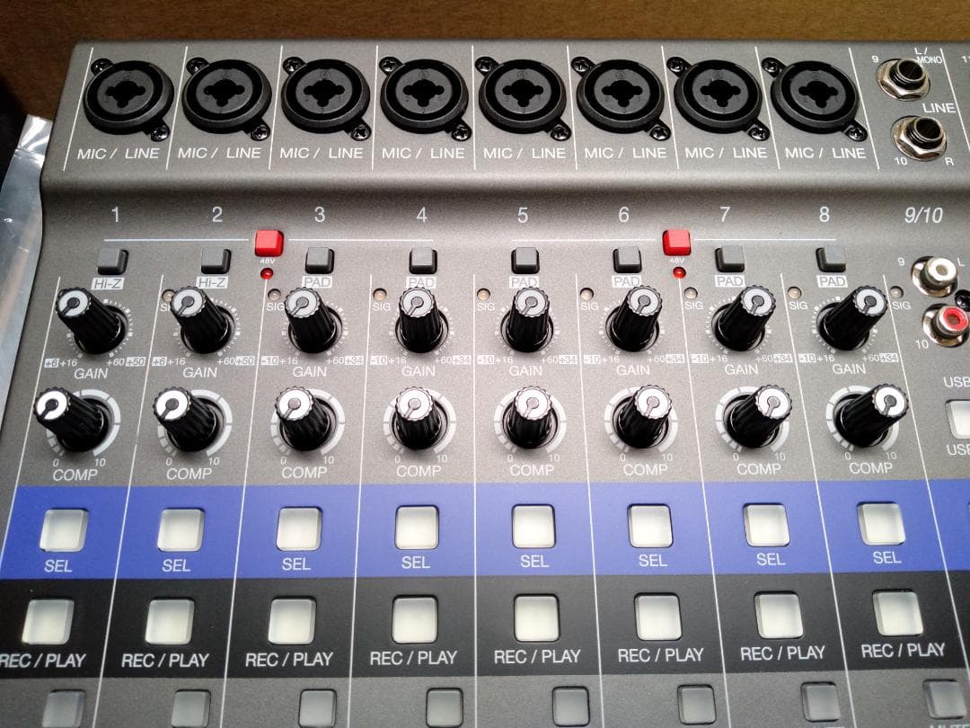 未使用品　ZOOM LiveTrak L-12 デジタルミキサー