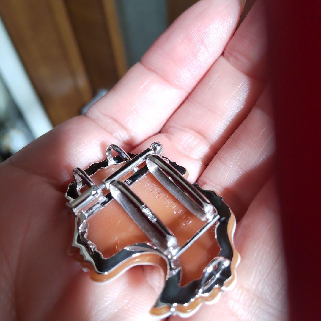 小春日和様k18WGシェルカメオブローチ＆パルラーティダイヤ付