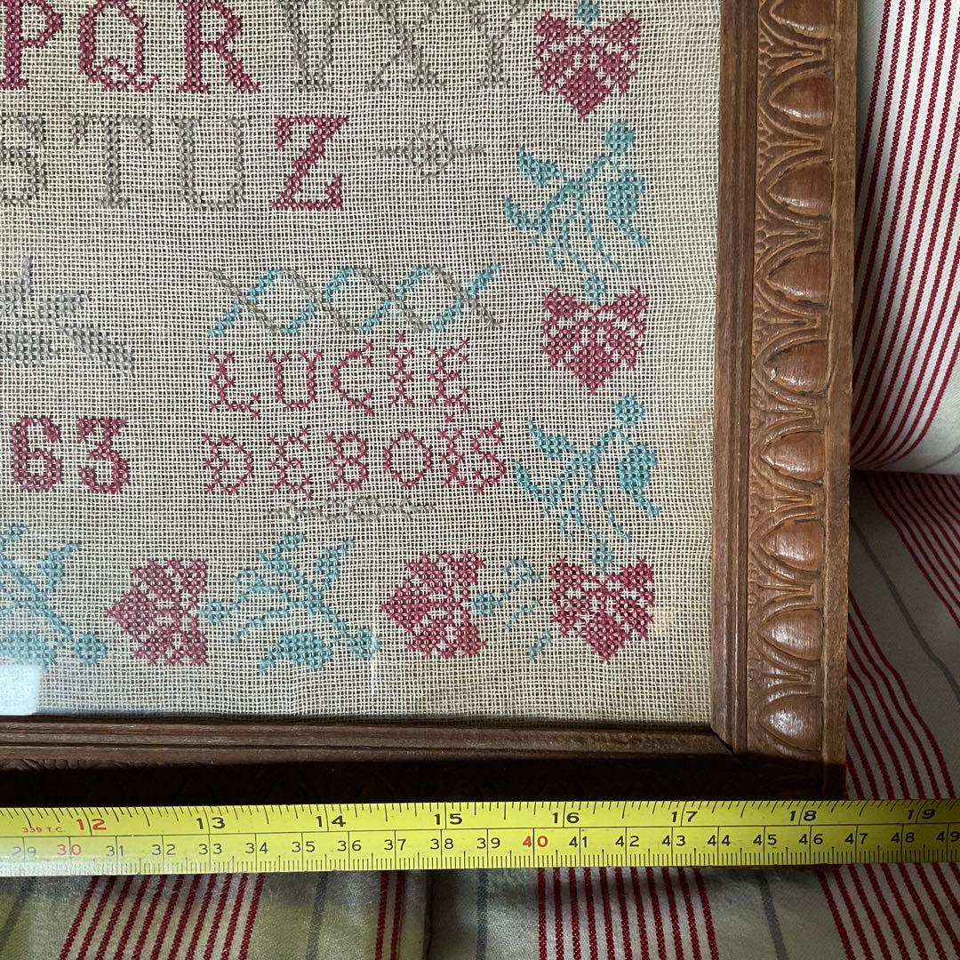 刺繍 フランス アンティーク サンプラー フレーム 1863年 ガラス入り 額装