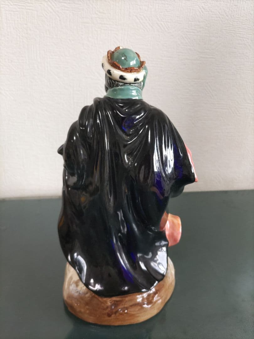 ロイヤルドルトン Good King wenceslas 像 アンティーク