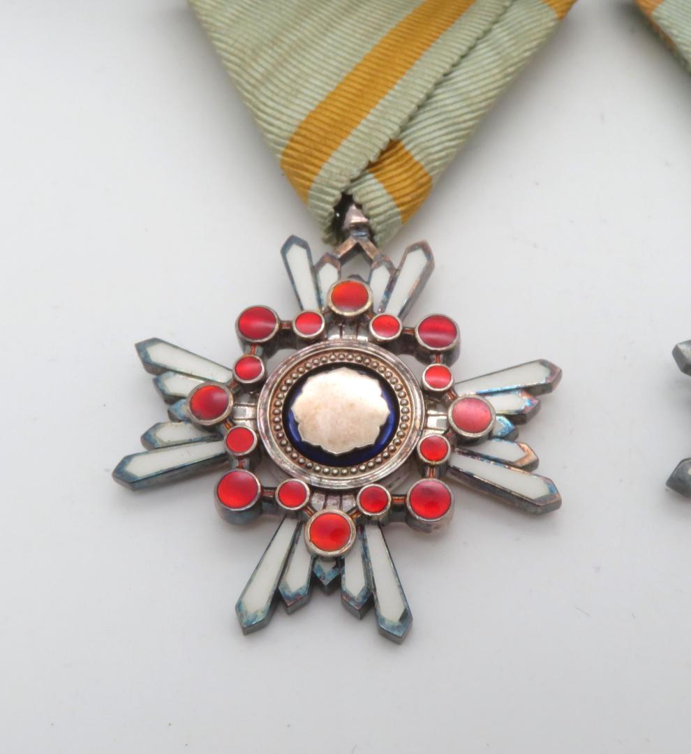 Yahoo!オークション -「勲章瑞宝章」の落札相場・落札価格 907、勲六等