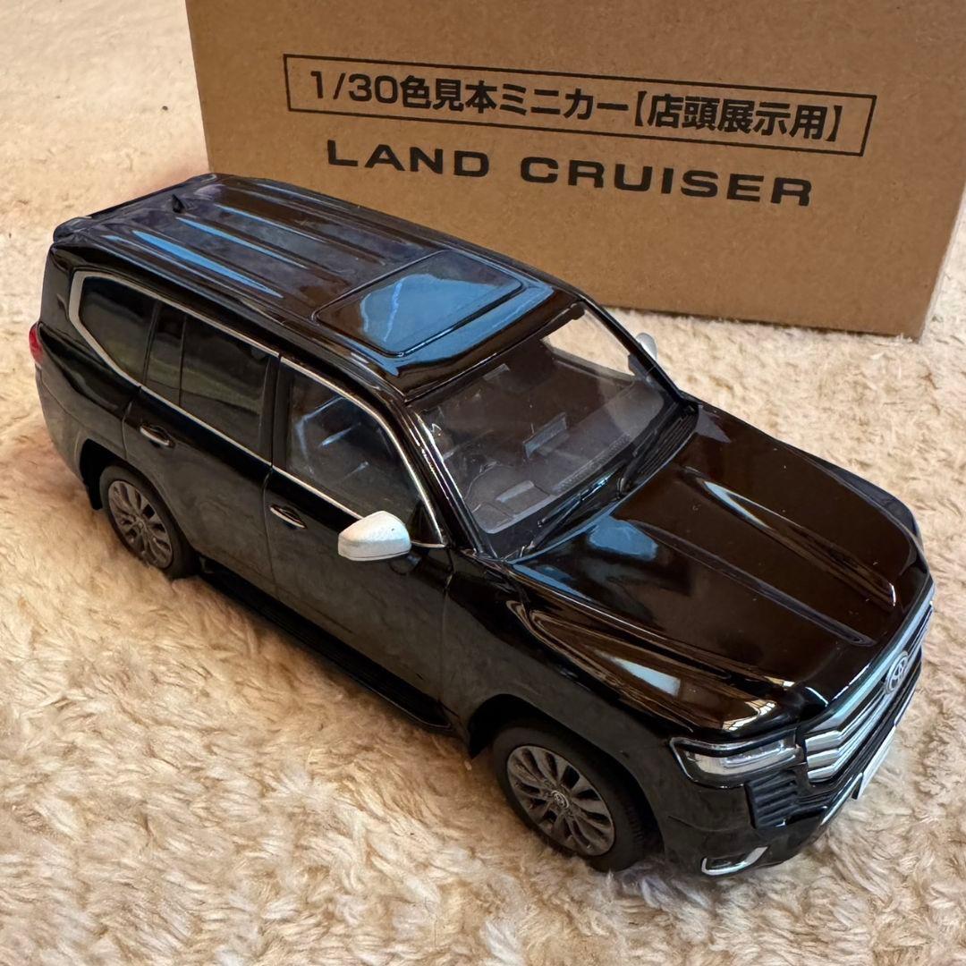 トヨタ ランクル 300 ZX 1/30スケール ミニカー ブラック 202