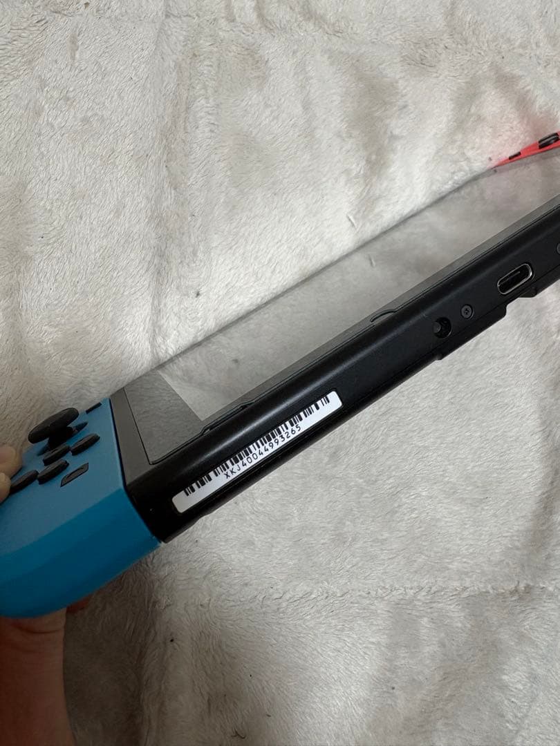 ま*こ様 Nintendo Switch ネオンブルー/レッド　バッテリー強化版