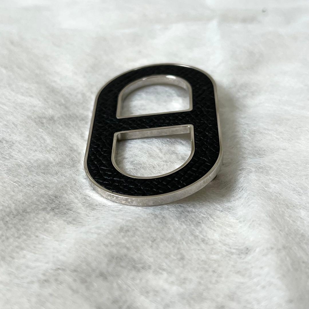 HERMES シェーヌダンクル バッジ ブローチ ブラック 黒 シルバー 箱付き