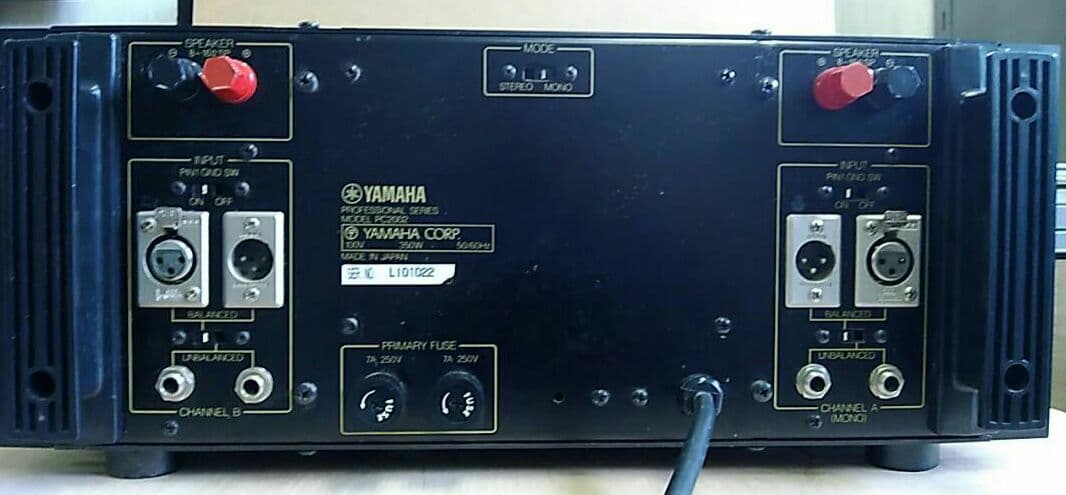 YAMAHA PC2002 その1 YAMAHA ヤマハ パワーアンプ PC2002 動作品