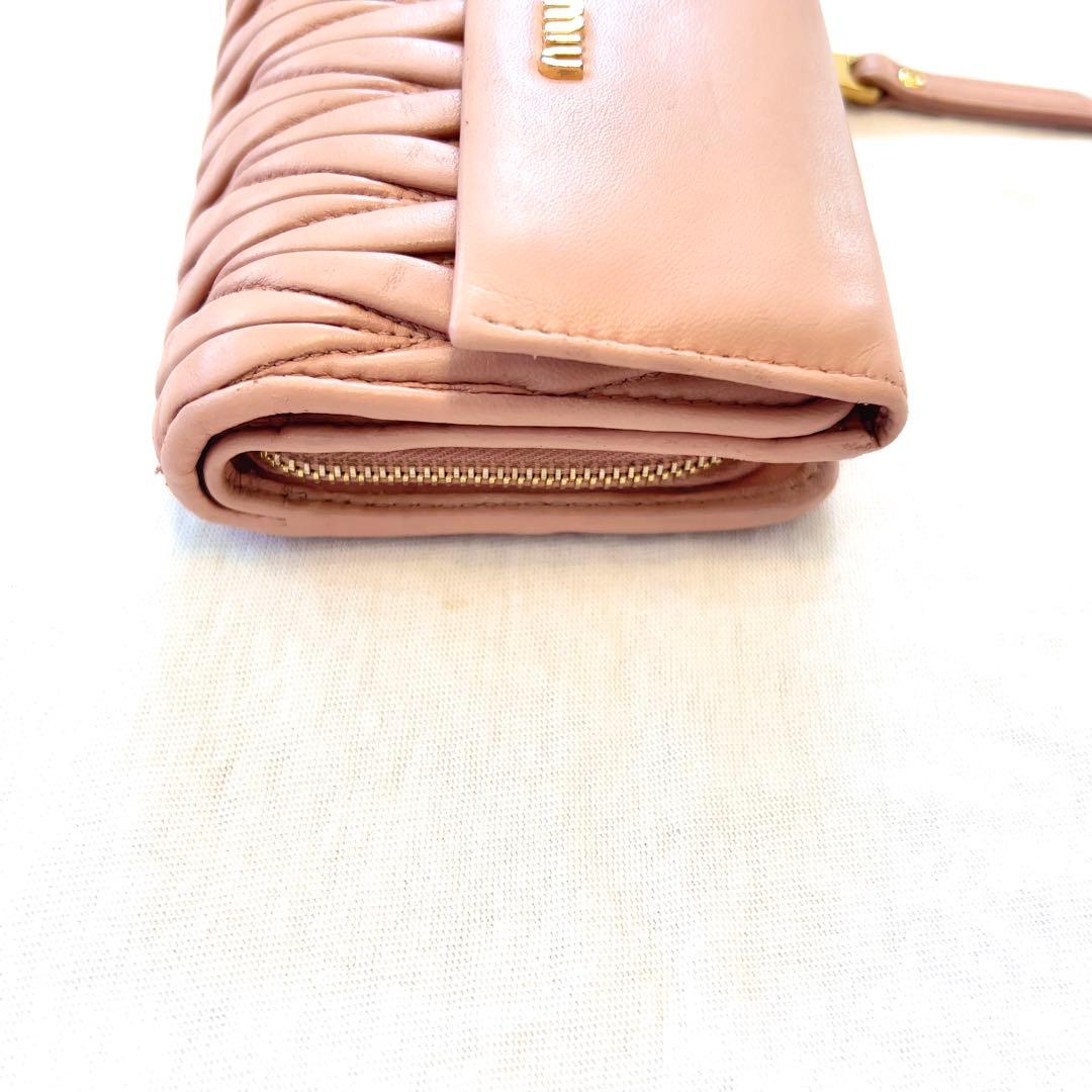 ミュウミュウ 折り財布 マテラッセ L字ファスナー ゴールド金具 ピンク