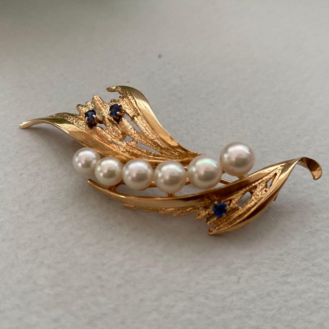 K14アコヤパールサファイアブローチ 羽毛のようなお洒落なデザイン