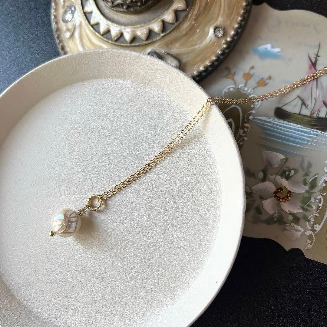 COCO＊＊様✴︎白蝶真珠カービングネックレスTOP&デンドリックアゲート