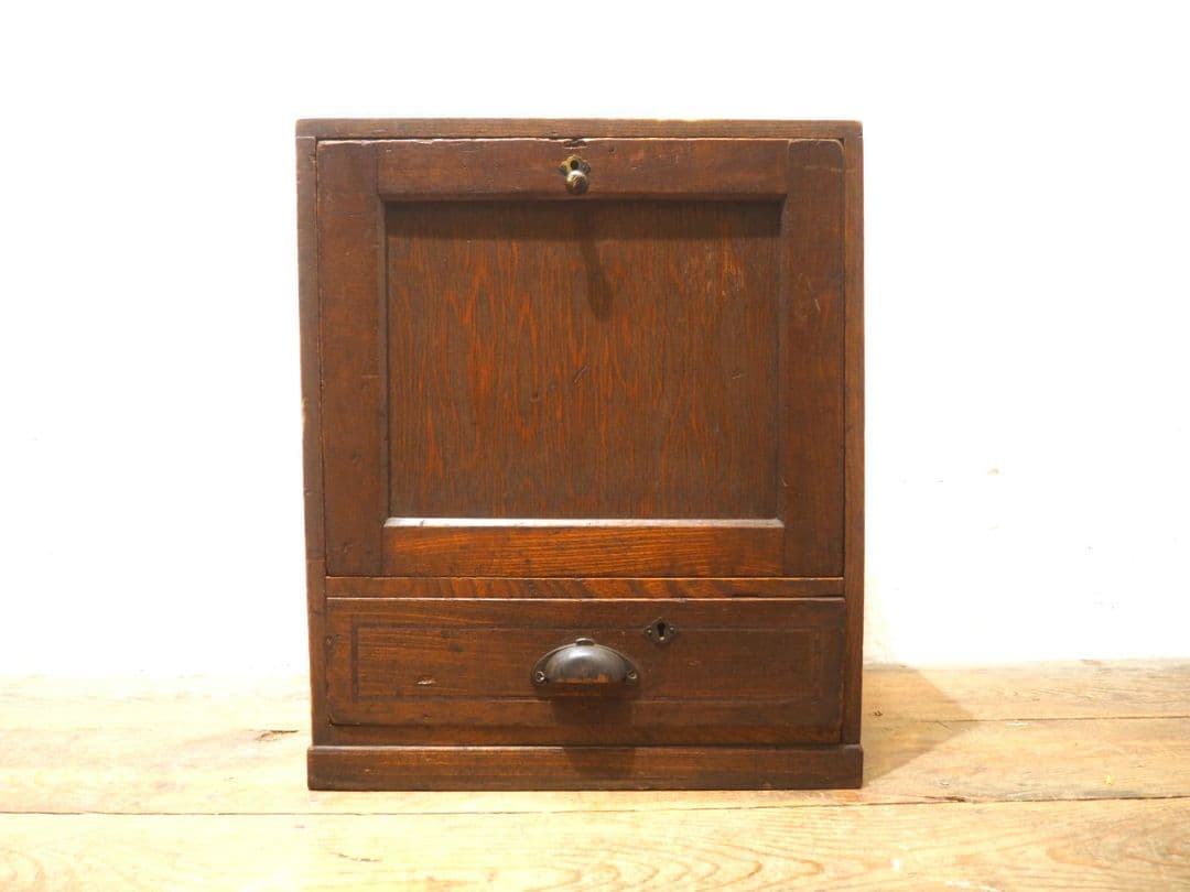 1275 アンティーク ケンドン扉の収納棚 展示台 ケース 古家具 レトロ 金具