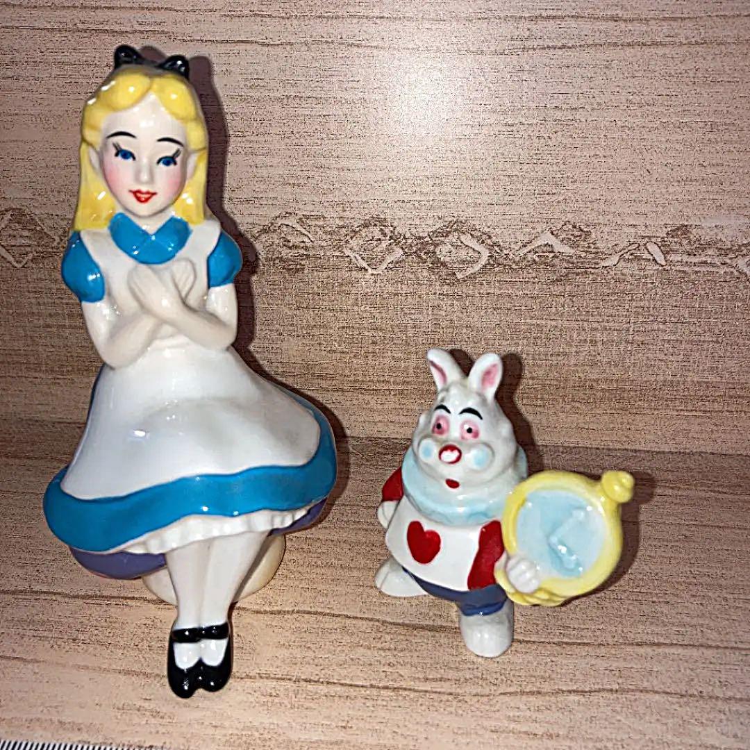 ディズニーストア】『ふしぎの国のアリス』70周年を記念したグッズ