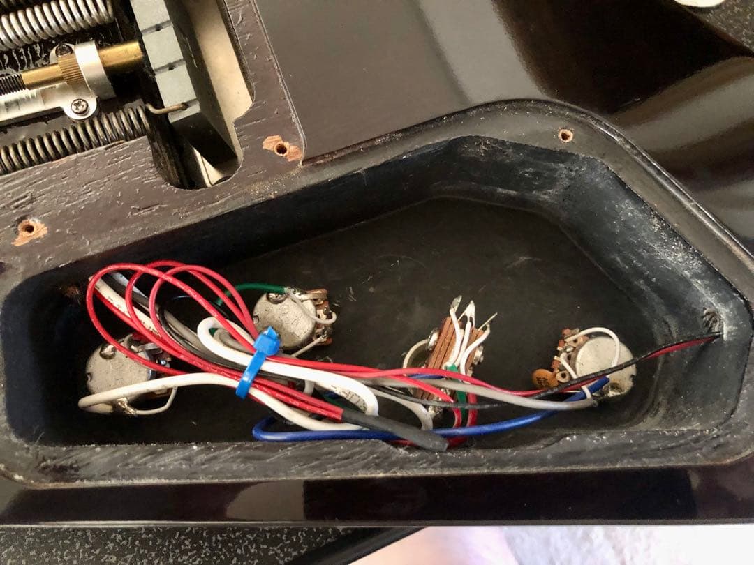 LTD V-401DX EMG81x2 部品取りに。