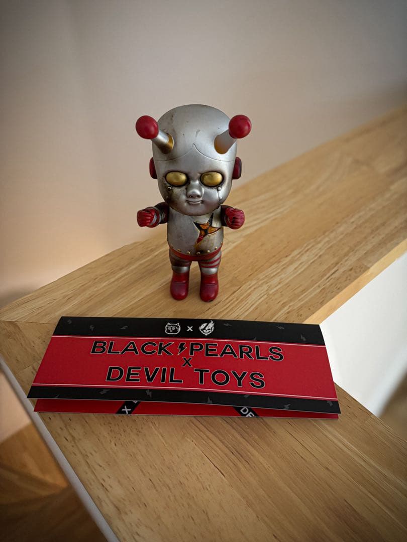 BLACK PEARLS × DEVIL TOYS IRON HAPPY ソフビ - メルカリ