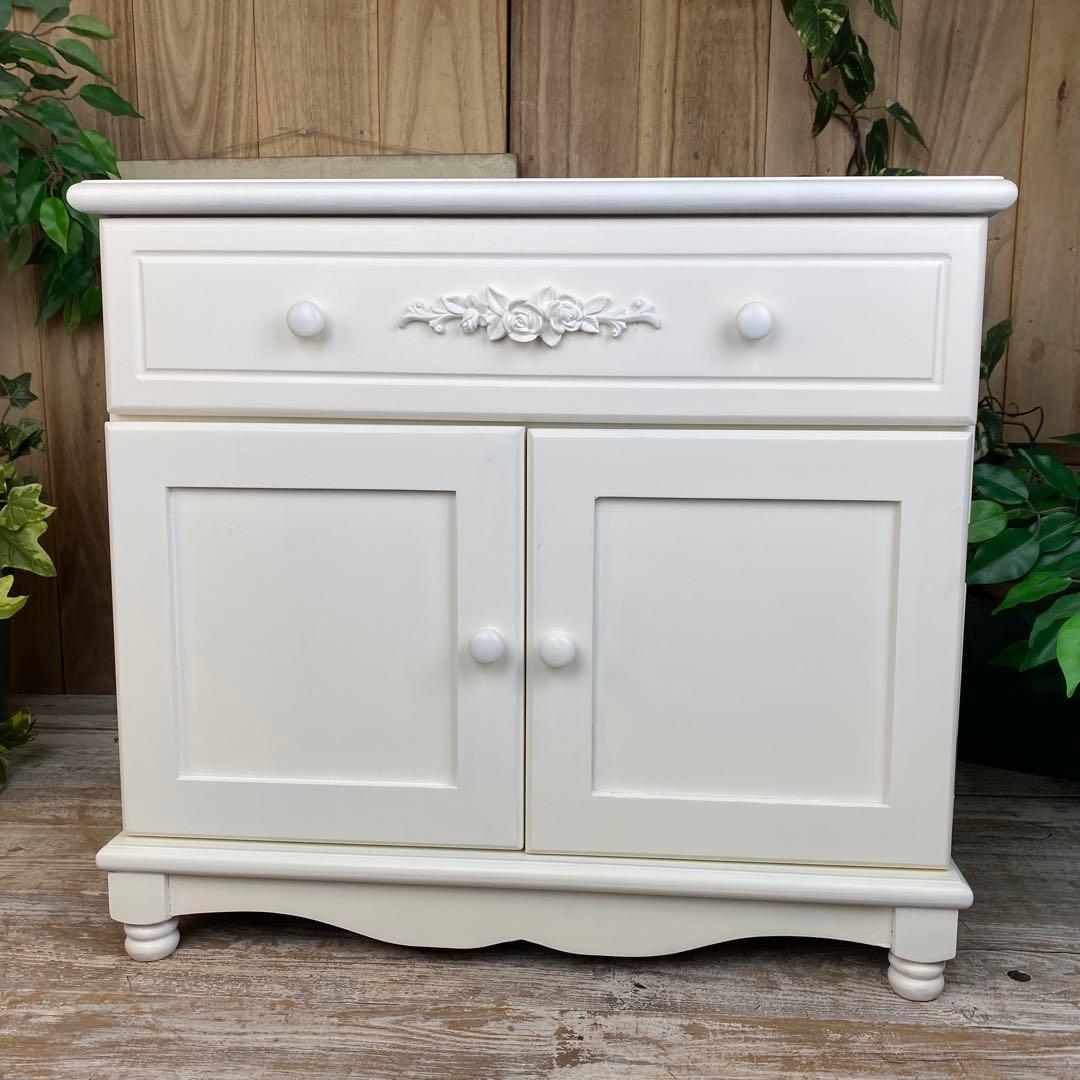 フレンチカントリー北欧調ホワイト扉キャビネット木製飾り棚収納家具