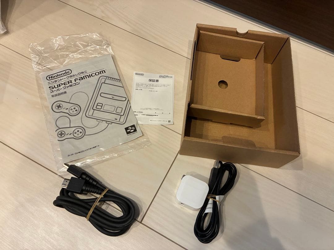 アダプタ付　Nintendo ニンテンドークラシックミニ スーパーファミコン