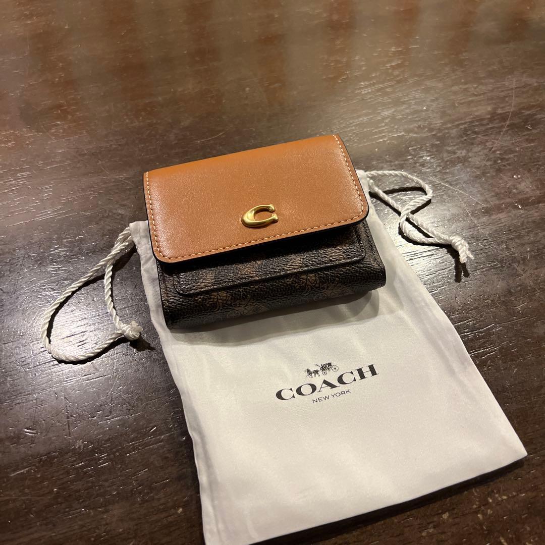 COACH 三つ折り財布 ブラウン/ブラック - メルカリ