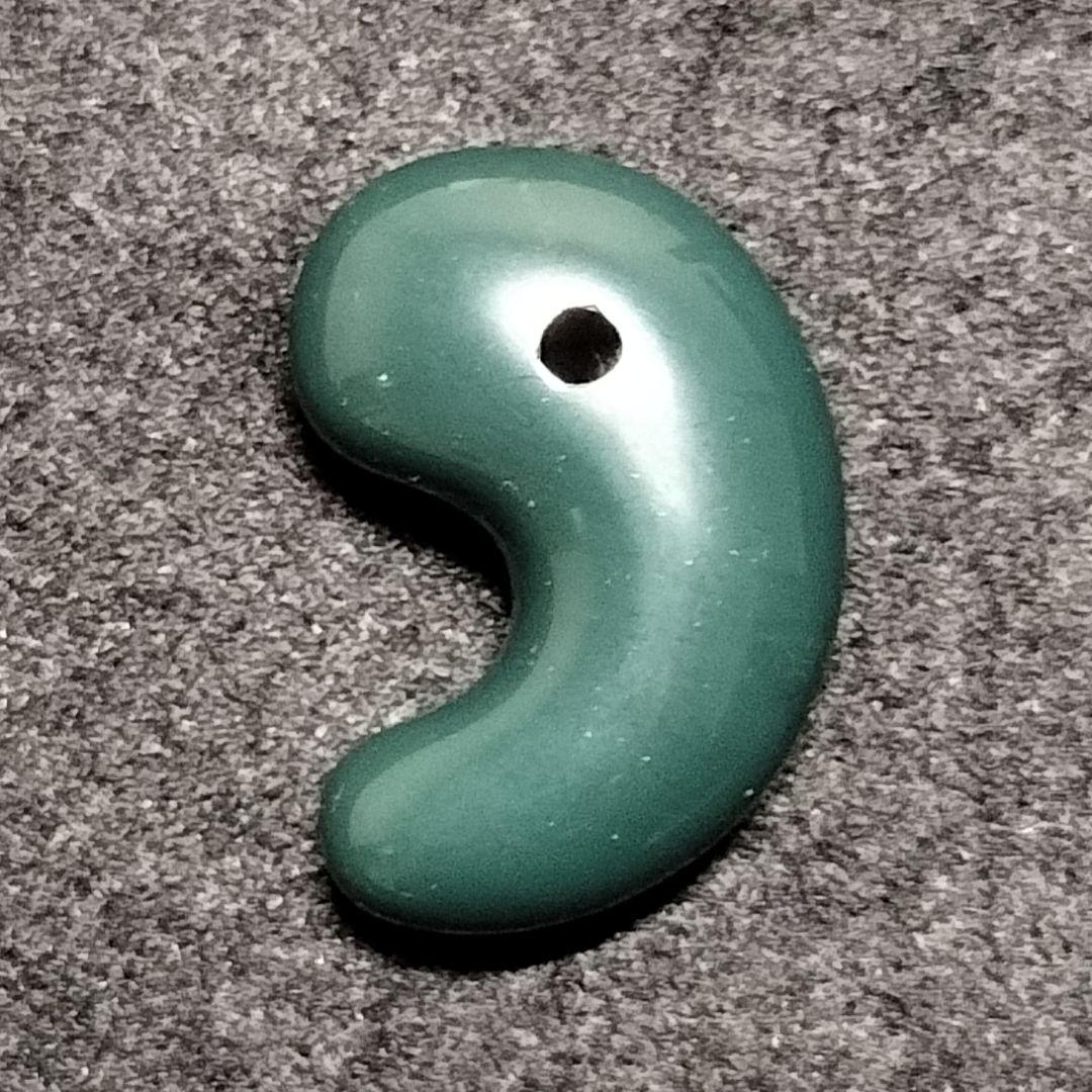 出雲石 勾玉 - メルカリ