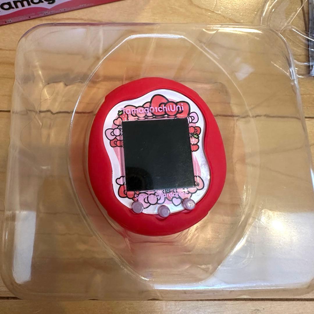 Tamagotchi Uni たまごっちユニ 赤 サンリオキャラクター