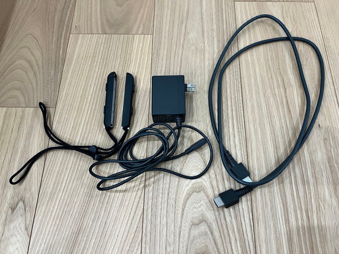 【️美品】Nintendo Switch 本体＋接続アダプター付