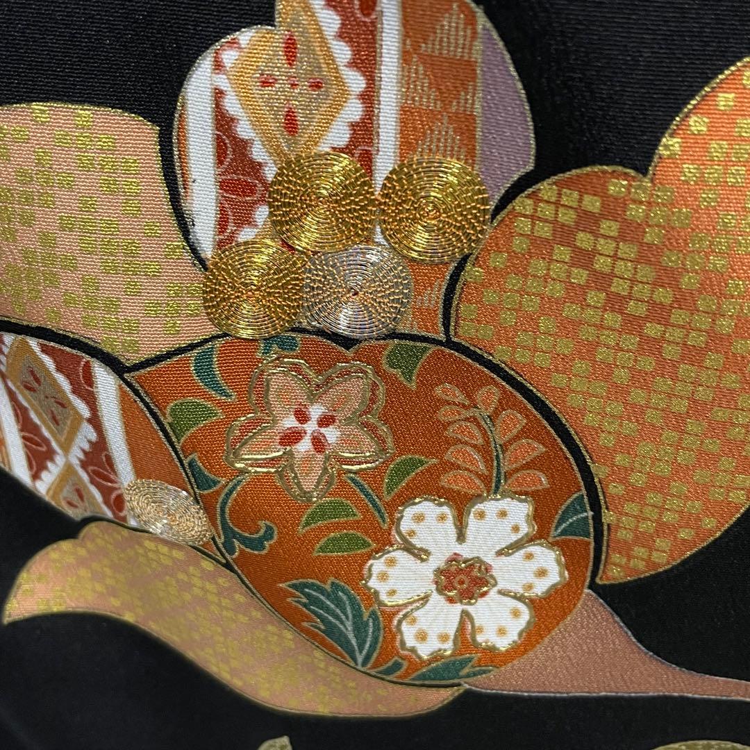 D855 黒留袖 唐花 金駒刺繍 正絹 着物 袷 しつけ糸付き未使用極美品