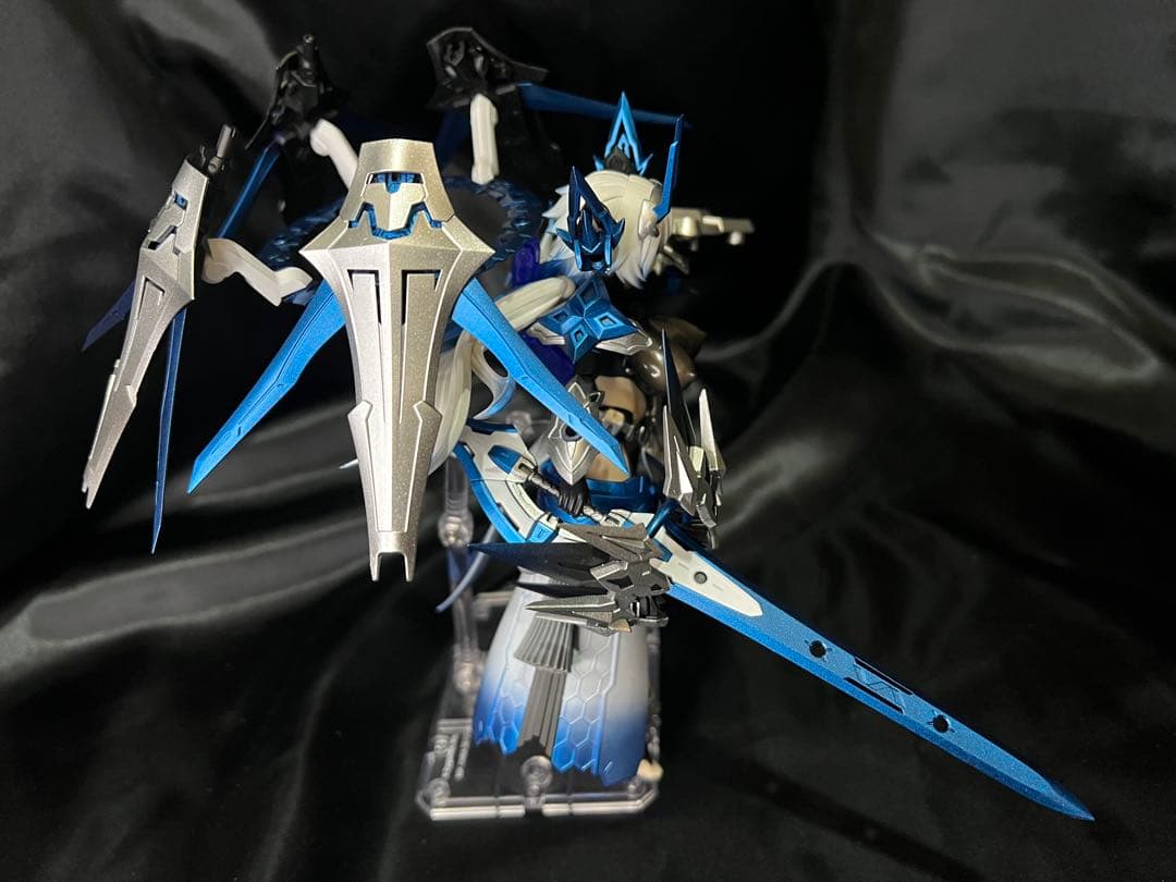 メガミデバイス 【皇巫 スサノヲ レガリア】 美プラ 完成品 塗装品