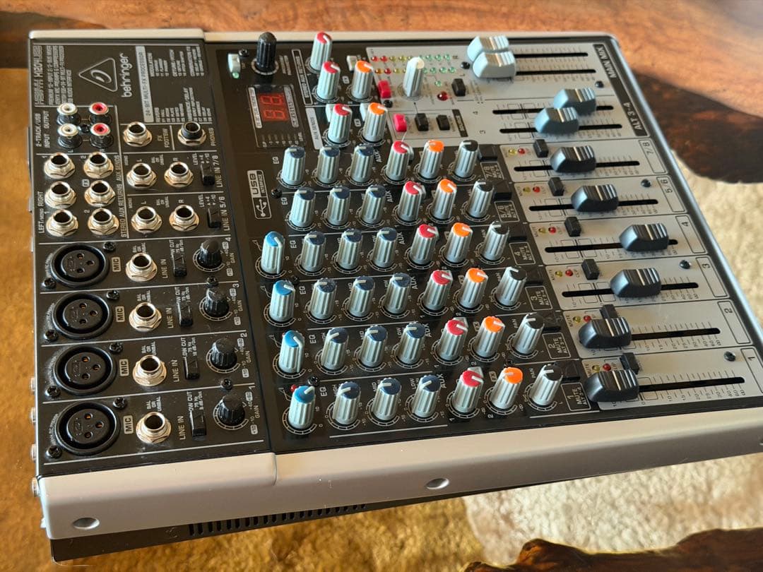 Behringer XENYX X1204USB アナログミキサー